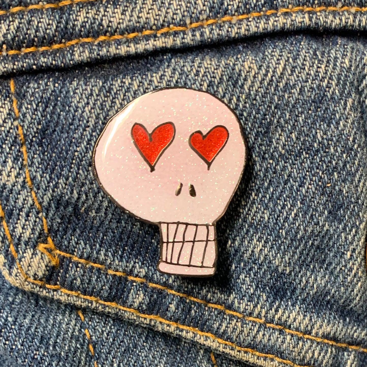 GLITTER Heart Eyes Skull Enamel Pin