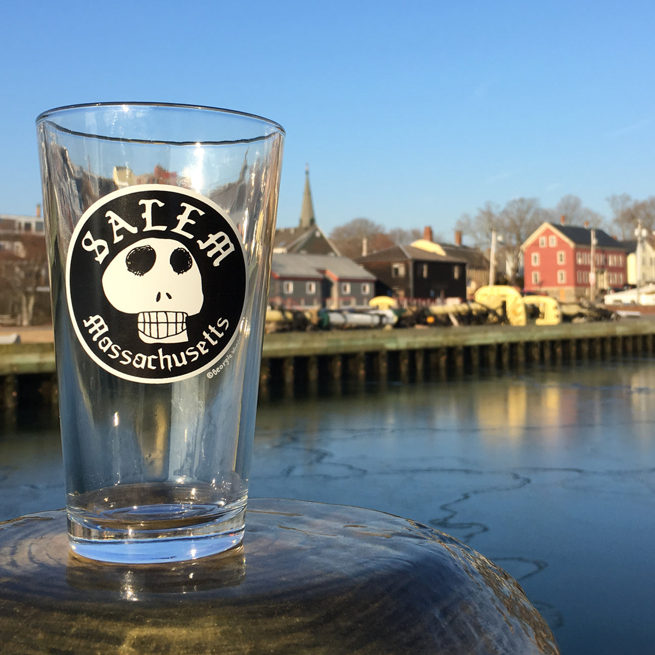 Salem "Skull" 16oz Pint Glass