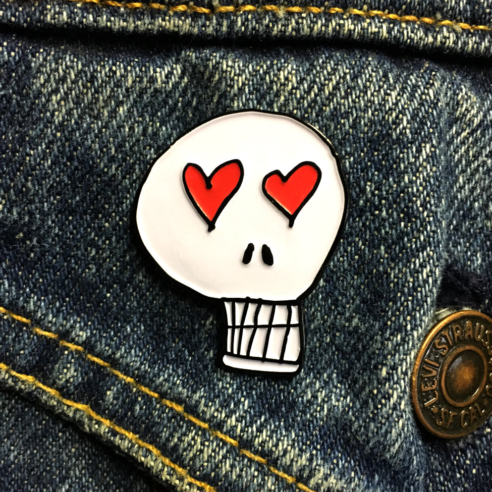 Heart Eyes Skull Enamel Pin